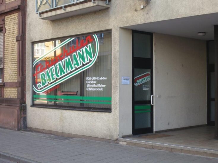 Fahrschulen von Baeckmann aus Karlsruhe und Umland