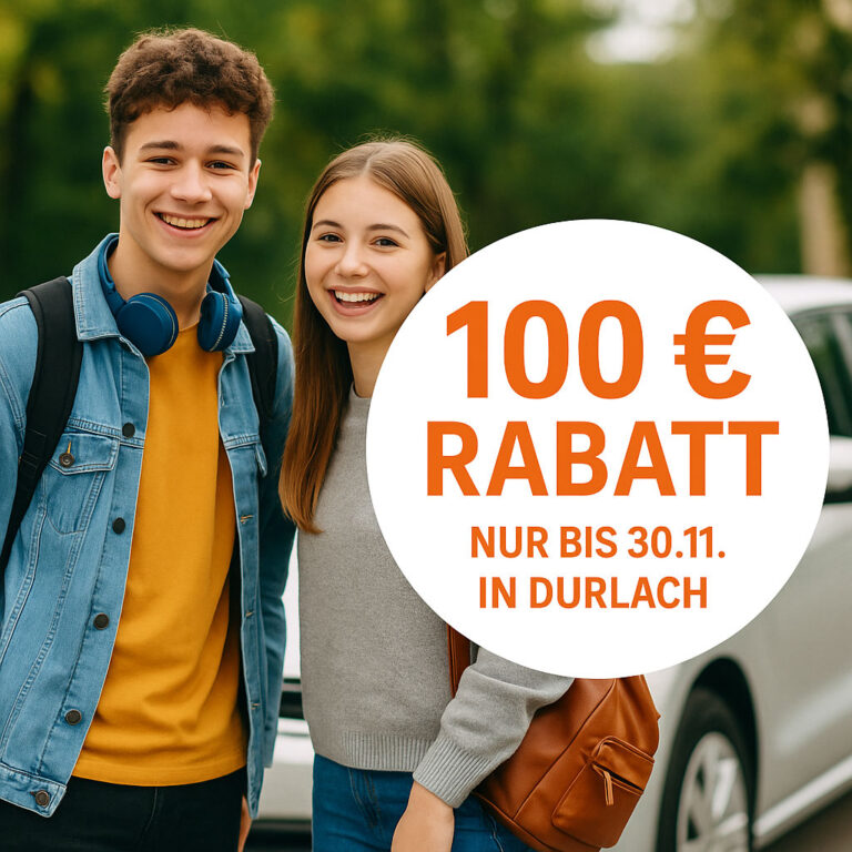 Zwei Schüler vor einem parkenden Fahrzeug